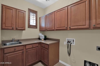 25953 84th Ln, Peoria, AZ 85383