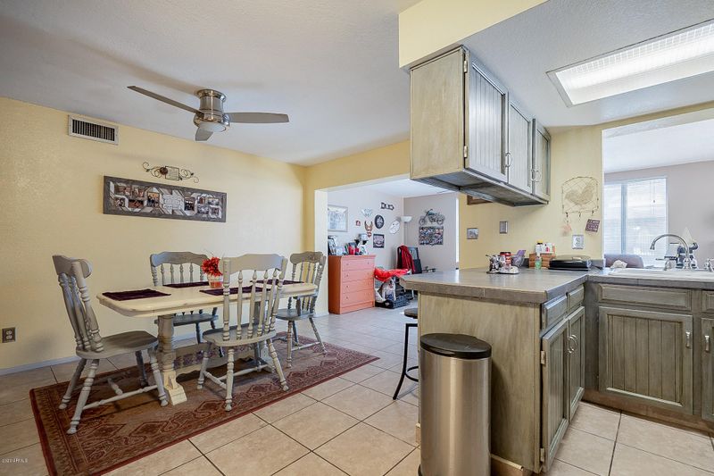 2596 E Commonwealth Cir, Chandler, AZ 85225