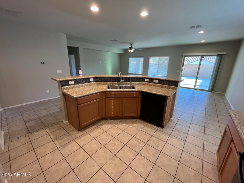 25988 Mohawk Ln, Buckeye, AZ 85396