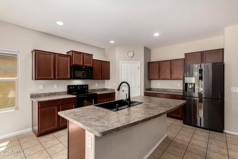 25994 Wahalla Ln, Buckeye, AZ 85396