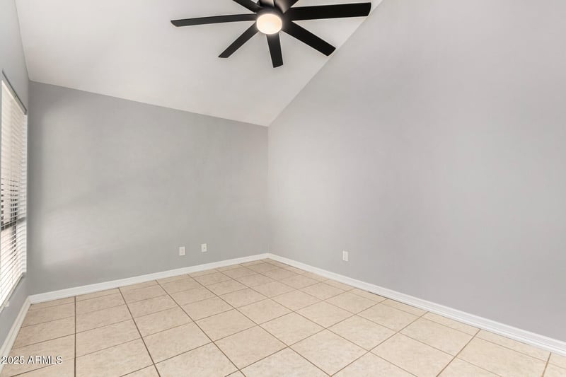 26 Coral Gables Dr, Phoenix, AZ 85022