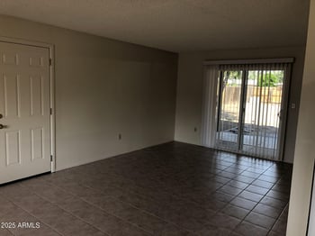 26 Duke Dr, Tempe, AZ 85283