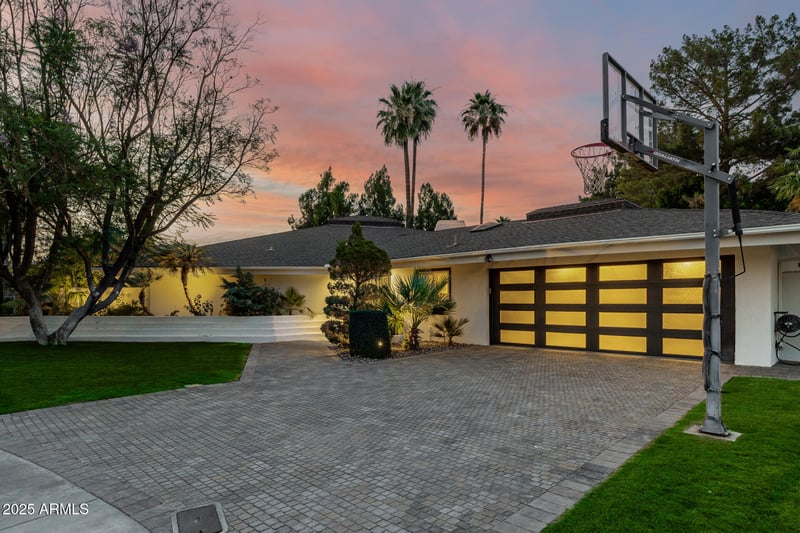 26 Morten Ave, Phoenix, AZ 85021