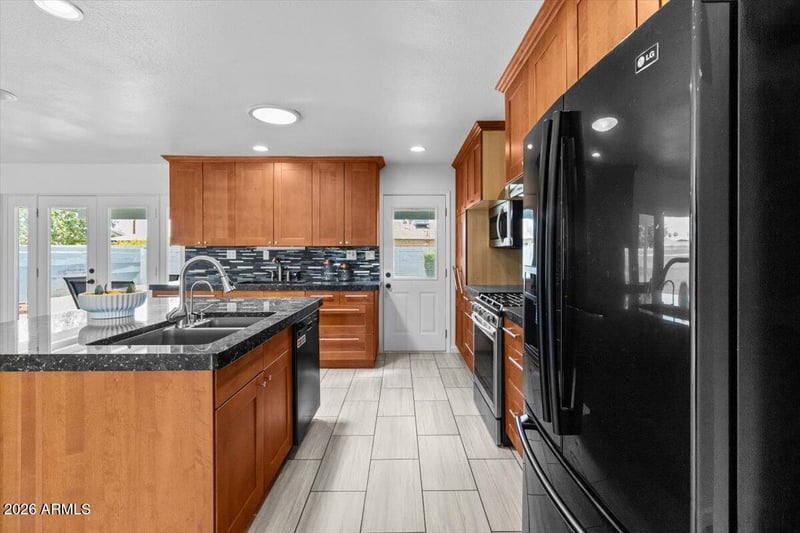 26 W Erie Dr, Tempe, AZ 85282
