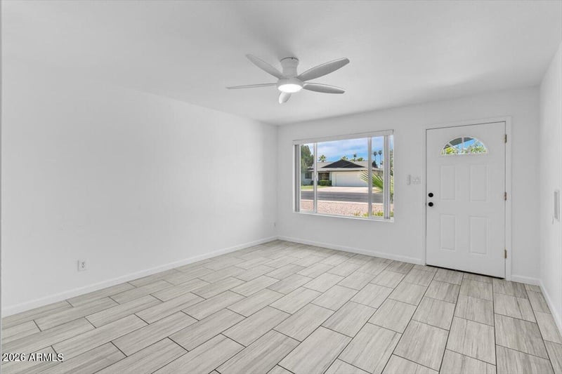 26 W Erie Dr, Tempe, AZ 85282