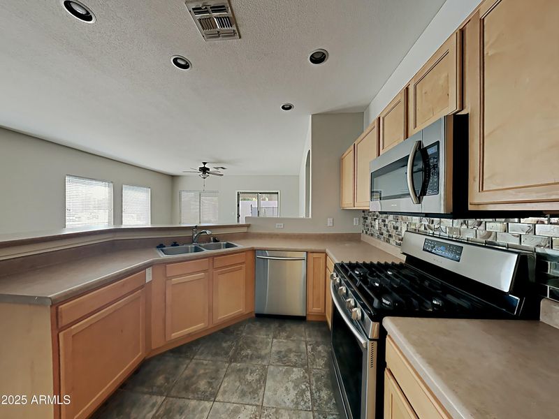 2600 E La Costa Dr, Chandler, AZ 85249