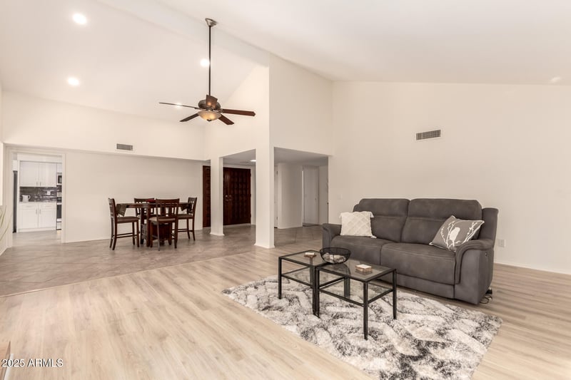 26001 Greencastle Dr, Sun Lakes, AZ 85248