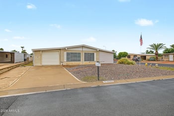 26002 S Cactus Ct, Sun Lakes, AZ 85248
