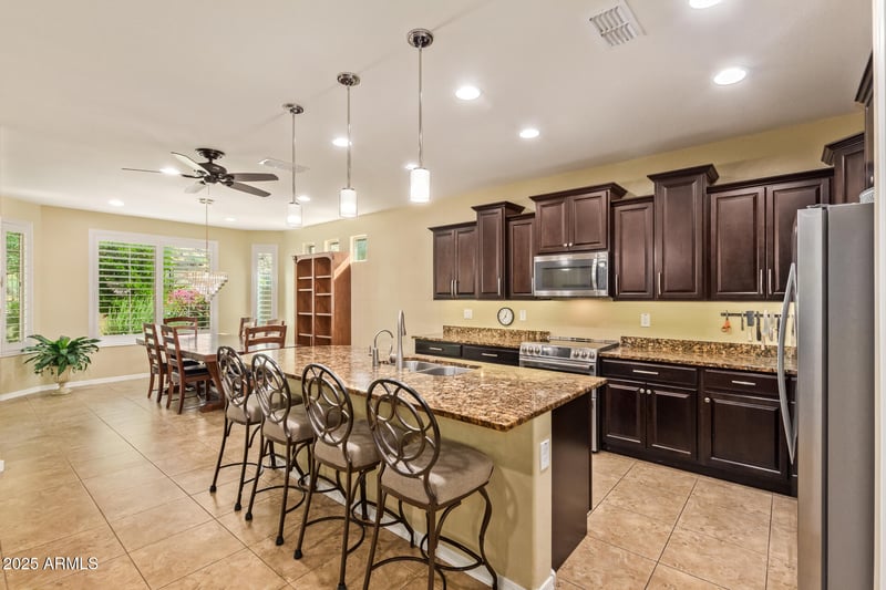 26005 106th Dr, Peoria, AZ 85383