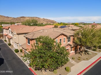 26007 53 Dr, Phoenix, AZ 85083