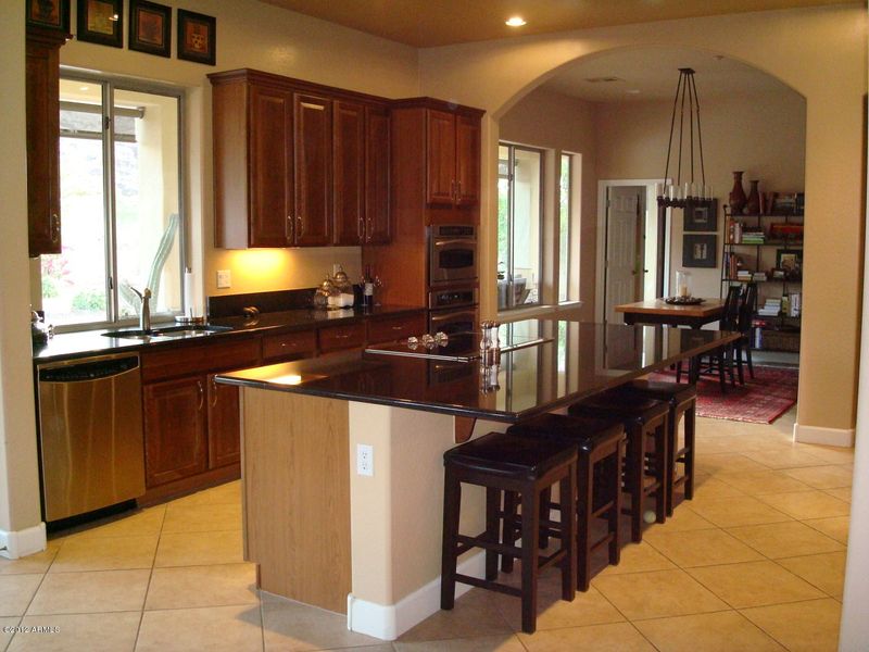 26008 N 56th Dr, Phoenix, AZ 85083