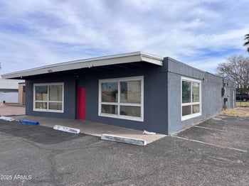 2601 32nd St, Phoenix, AZ 85008