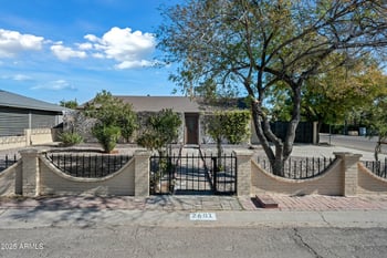 2601 51st St, Phoenix, AZ 85008