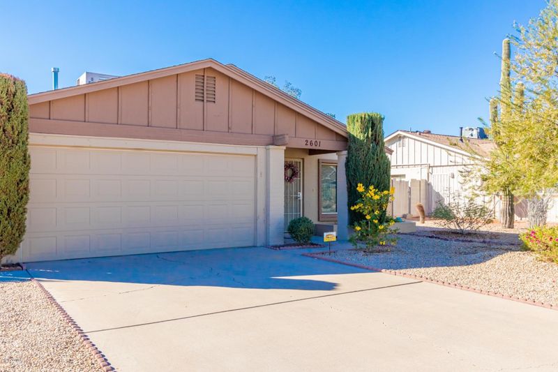 2601 E Aster Dr, Phoenix, AZ 85032