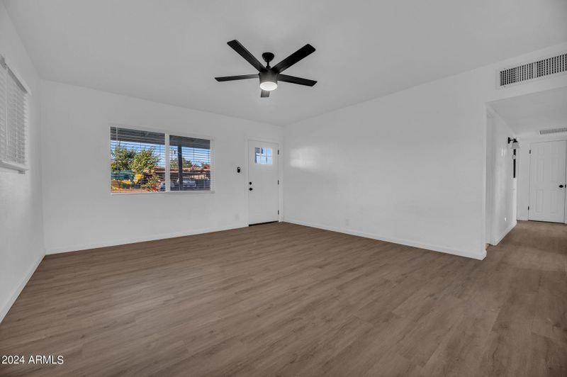 2601 W Avalon Dr, Phoenix, AZ 85017