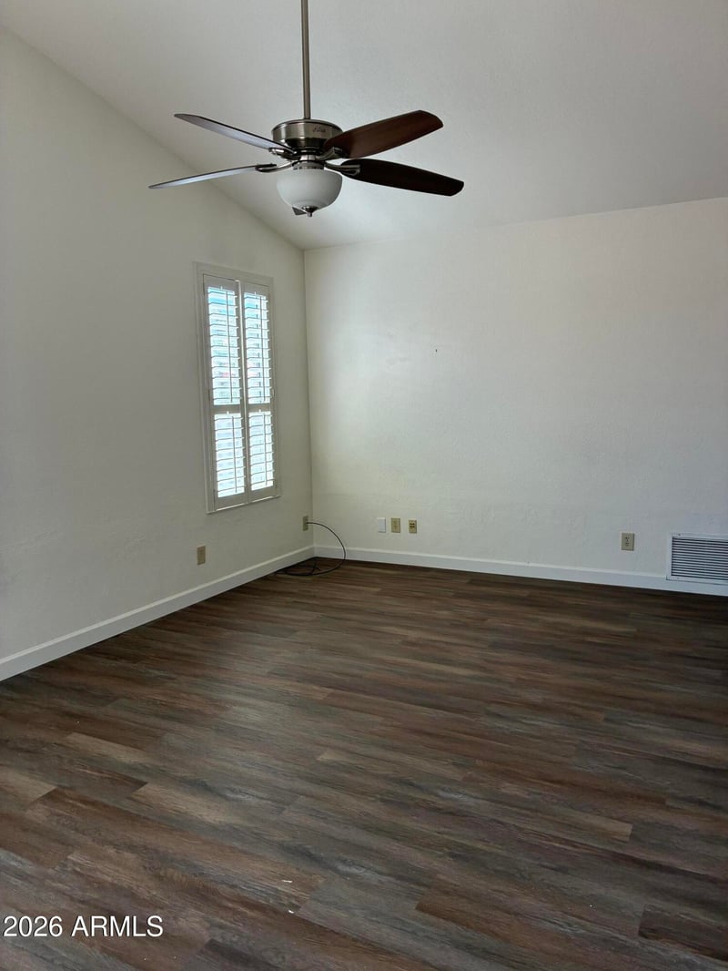 26017 S Hollygreen Dr, Sun Lakes, AZ 85248