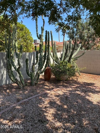 26017 S Hollygreen Dr, Sun Lakes, AZ 85248