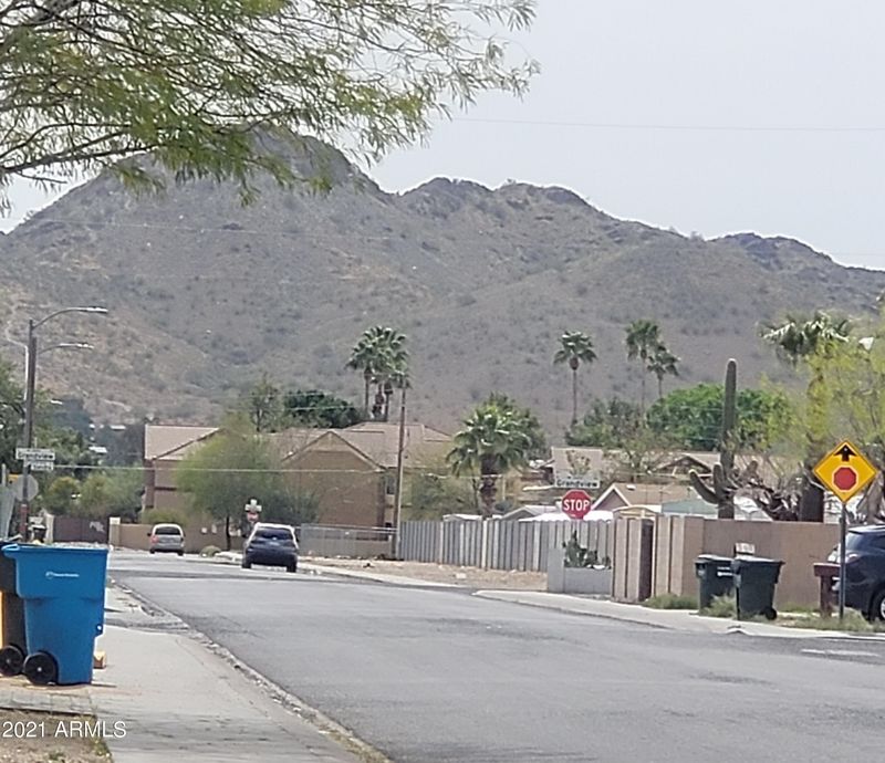 2602 E Kelton Ln, Phoenix, AZ 85032
