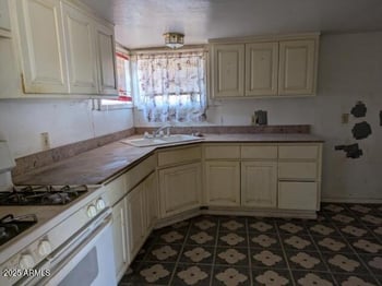 2602 Jones Ave, Phoenix, AZ 85040