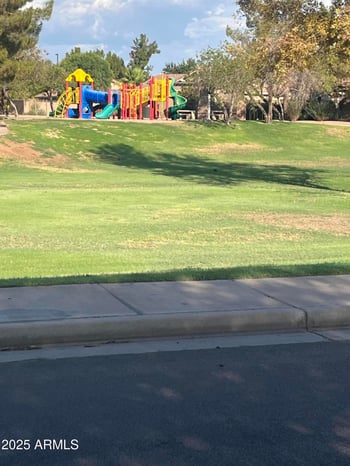 2602 Nielson St, Gilbert, AZ 85295