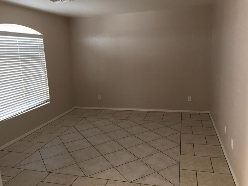 2602 S 71st Ln, Phoenix, AZ 85043