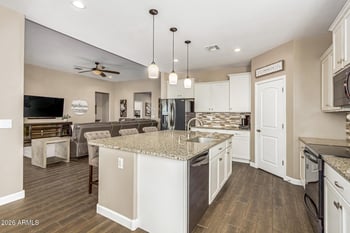 26026 138th Ln, Peoria, AZ 85383