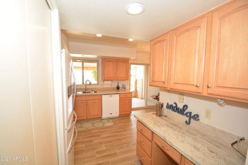 26026 S Parkside Dr, Sun Lakes, AZ 85248