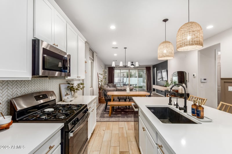 26026 Thornhill Dr, Peoria, AZ 85383