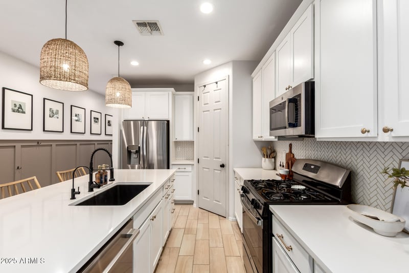 26026 Thornhill Dr, Peoria, AZ 85383