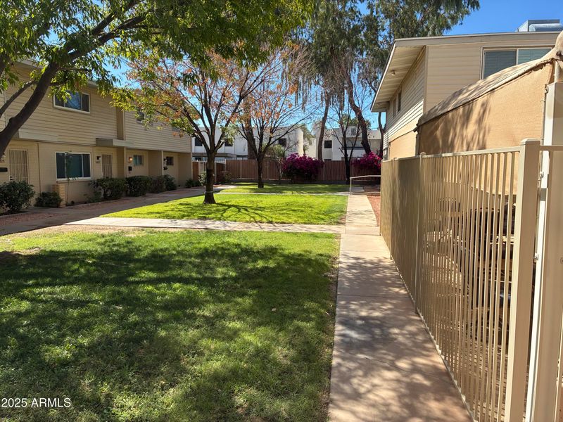 2603 W Rose Ln #B110, Phoenix, AZ 85017
