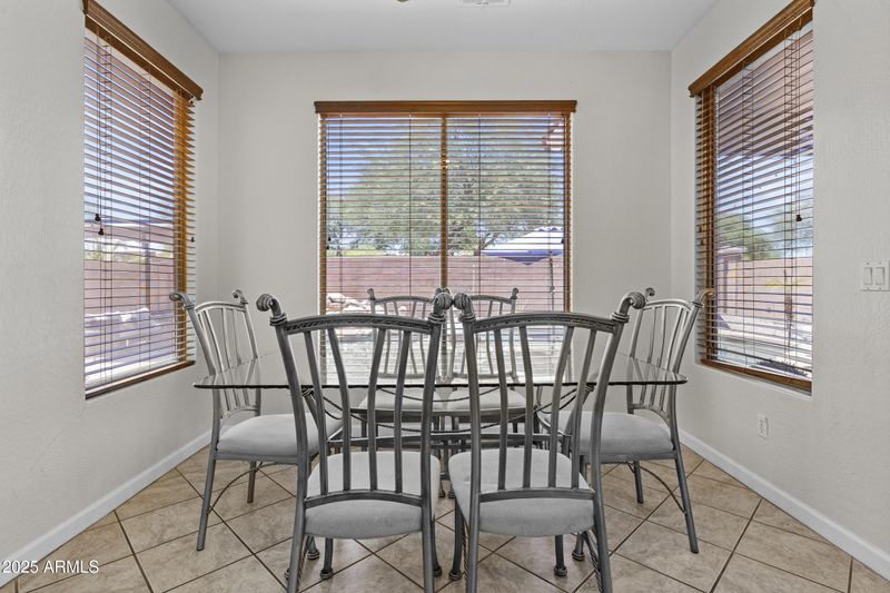 2604 S Seton Ave, Gilbert, AZ 85295