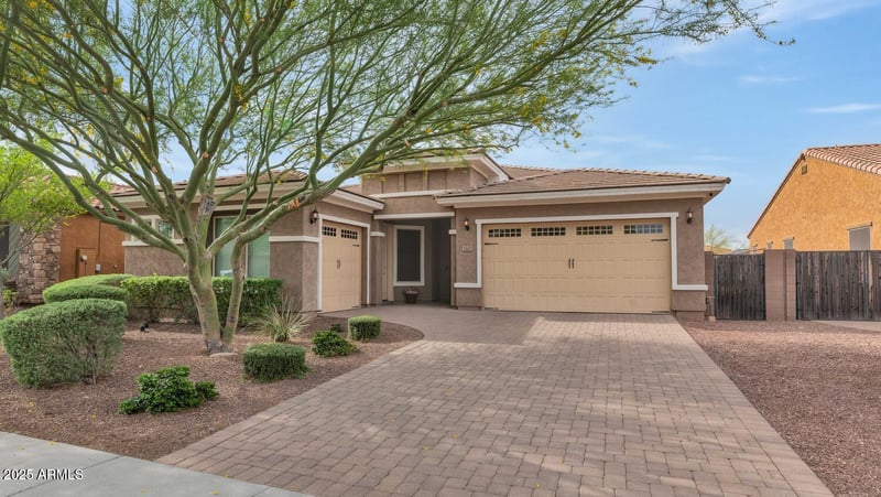 2605 Desert Marigold Dr, Phoenix, AZ 85085
