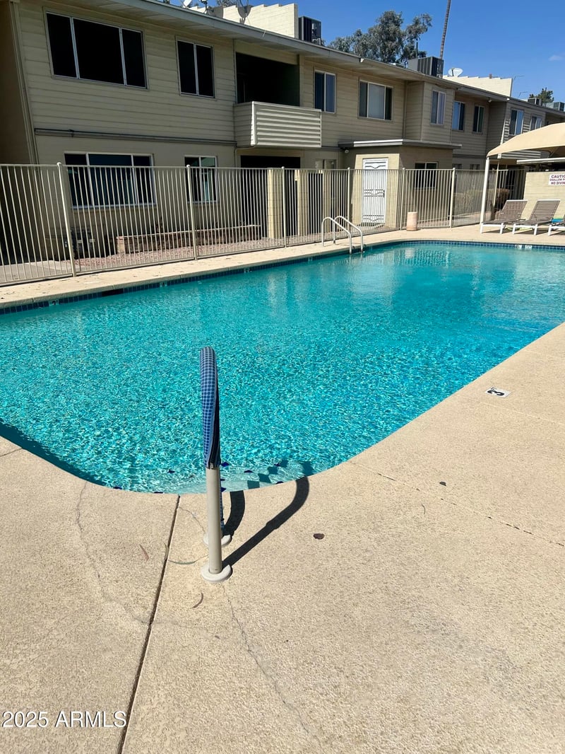 2605 Rose Lane -- #B201, Phoenix, AZ 85017