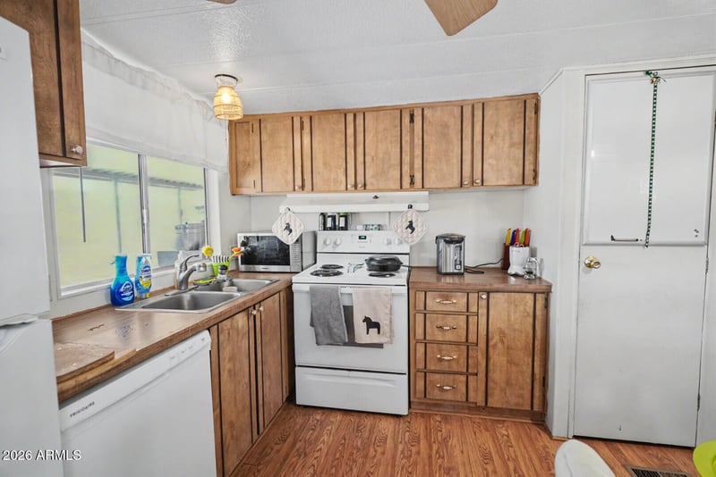 2605 Tomahawk Rd #65, Apache Junction, AZ 85119