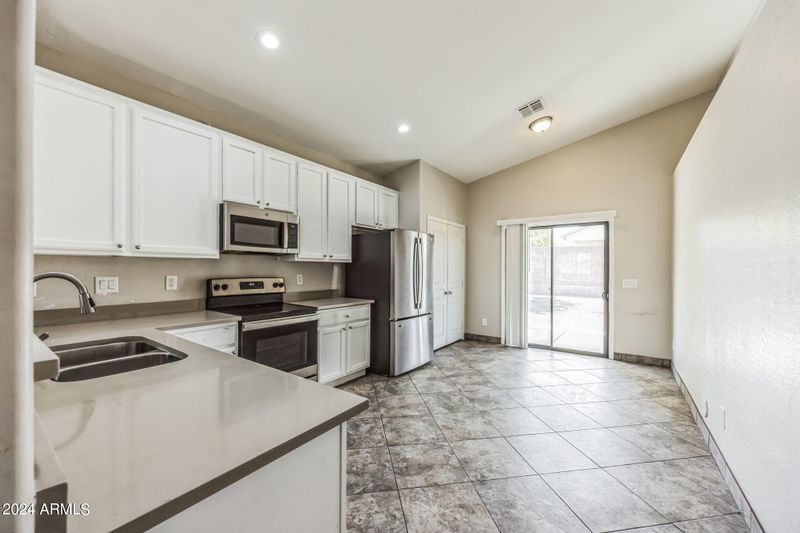 2605 W Burgess Ln, Phoenix, AZ 85041