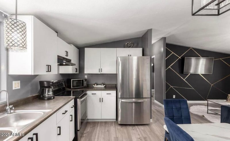 2605 W Van Buren St #80, Phoenix, AZ 85009