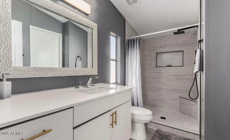 2605 W Van Buren St #80, Phoenix, AZ 85009