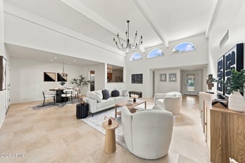 2606 E Crittenden Ln, Phoenix, AZ 85016