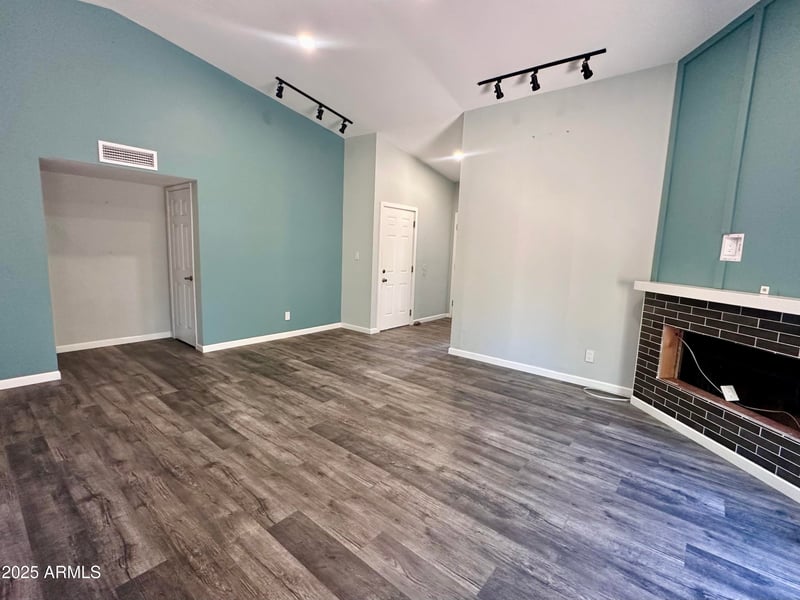 2606 Gelding Dr, Phoenix, AZ 85023