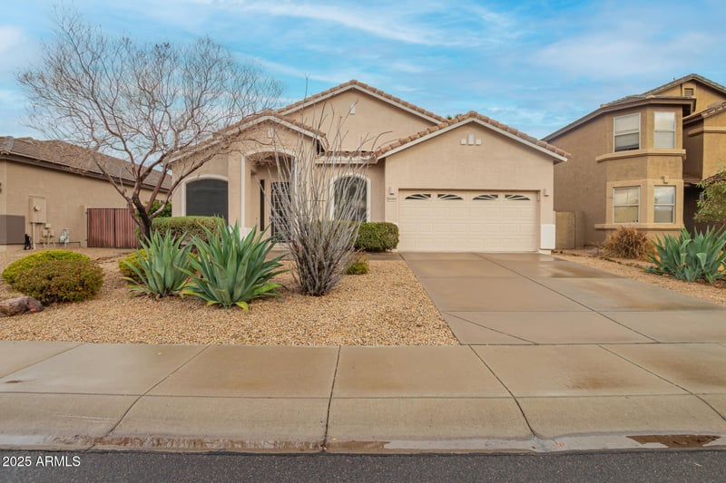 26065 68th Ln, Peoria, AZ 85383