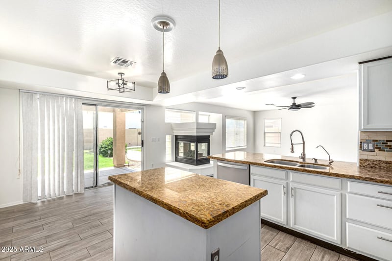 26066 72nd Ave, Peoria, AZ 85383