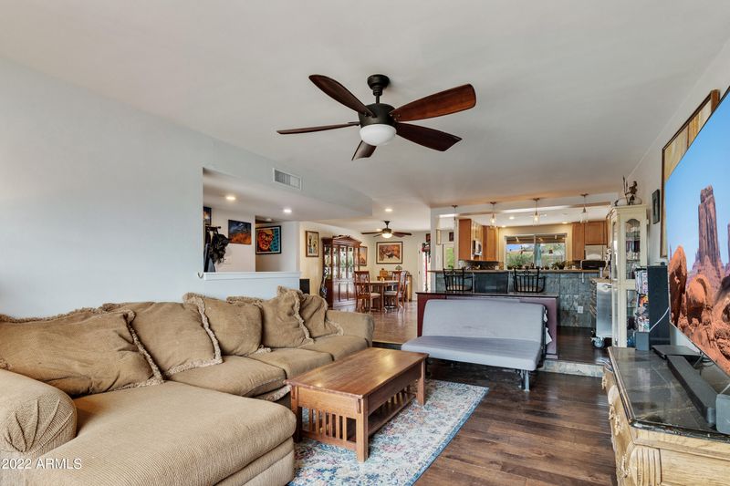 2607 E Becker Ln, Phoenix, AZ 85028