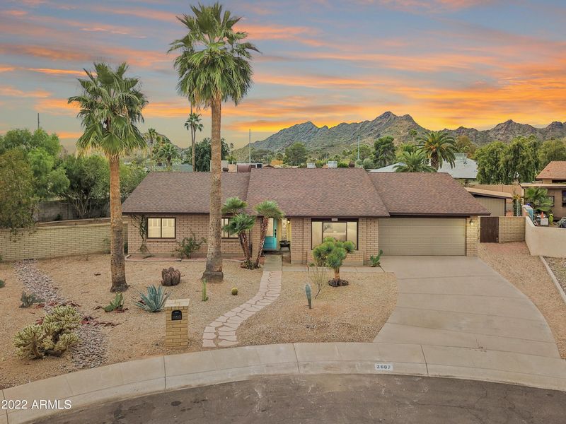 2607 E Becker Ln, Phoenix, AZ 85028