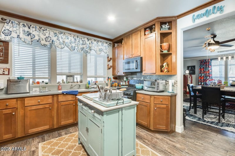 2607 Phelps Rd, Phoenix, AZ 85032