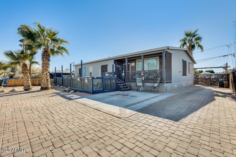 2607 Phelps Rd, Phoenix, AZ 85032
