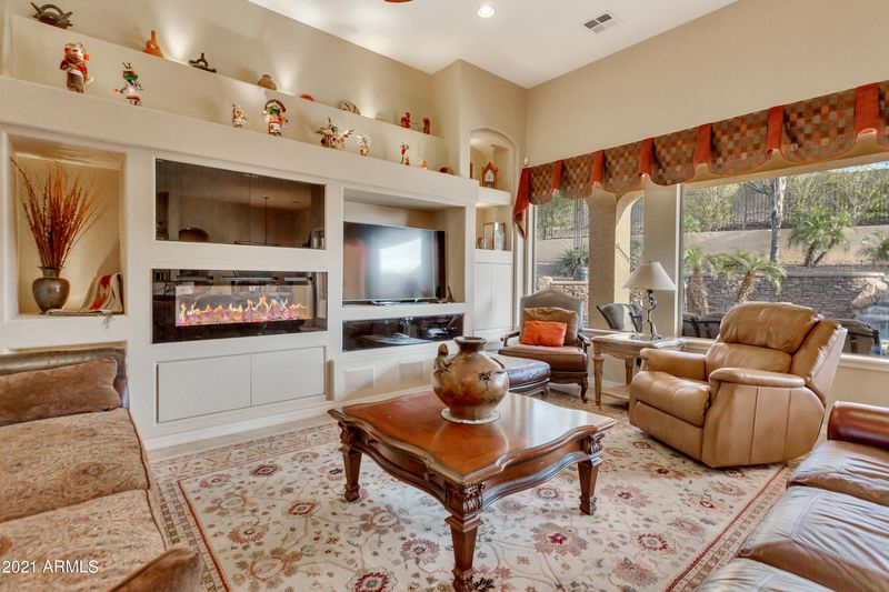 2607 W Espartero Way, Phoenix, AZ 85086