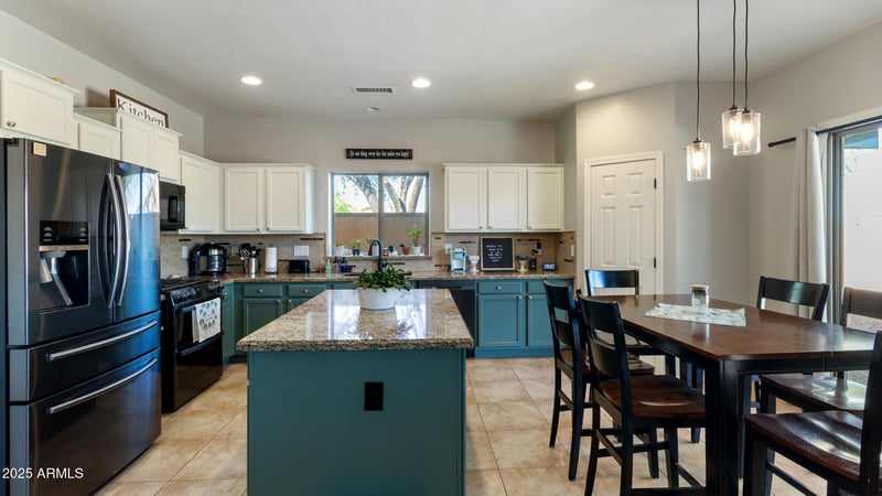 26078 Potter Dr, Buckeye, AZ 85396