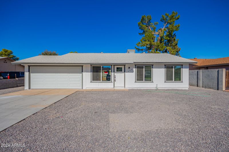 2608 E Michelle Dr, Phoenix, AZ 85032
