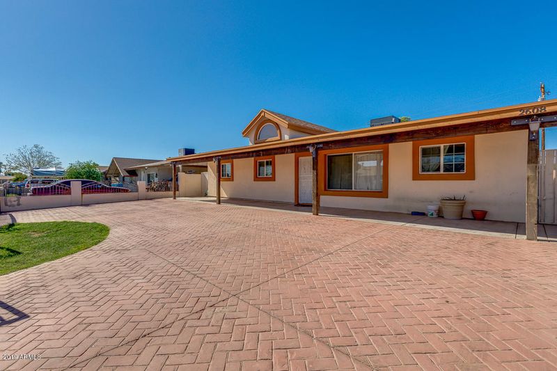 2608 N 48th Dr, Phoenix, AZ 85035