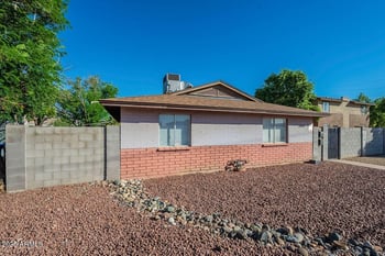 2608 Ocotillo Rd, Phoenix, AZ 85017
